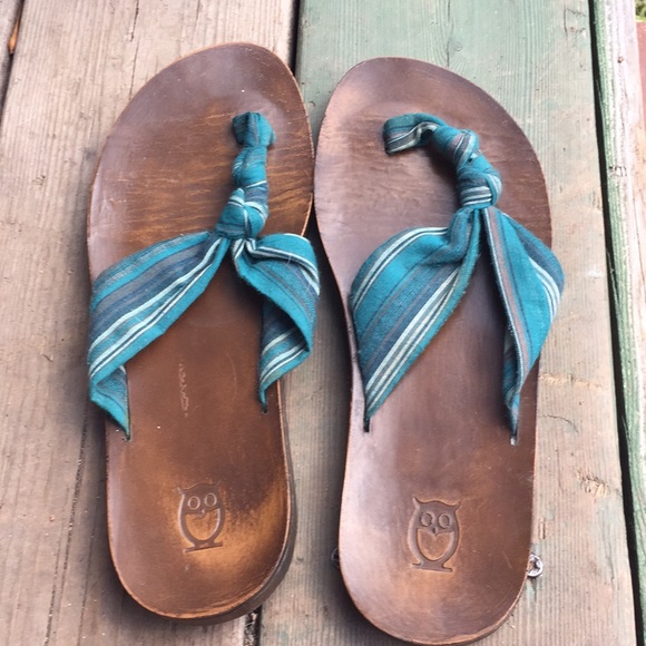 Flip flops - Picture 1 of 3